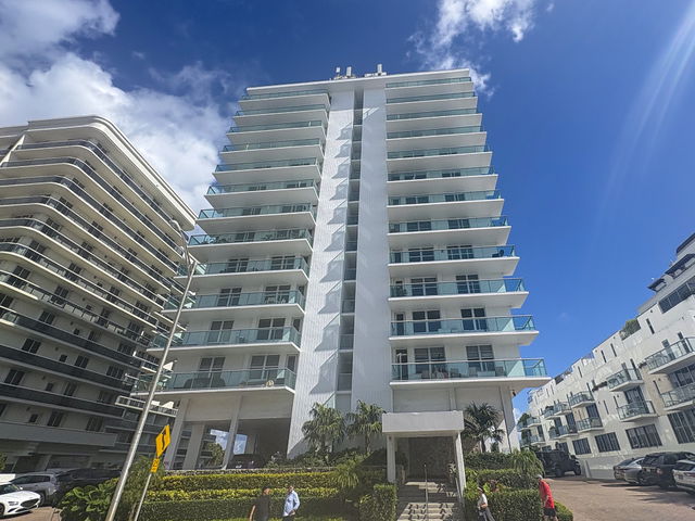 Surfside Towers  photo 2